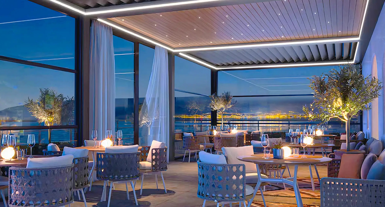 Control climatic și lumină naturală: noua pergolă bioclimatică AlumGates prezentată la TNI