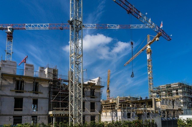 Scădere a autorizațiilor de construire pentru clădiri rezidențiale în România