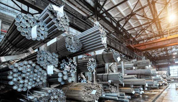 ArcelorMittal a crescut din nou prețurile oțelului laminat