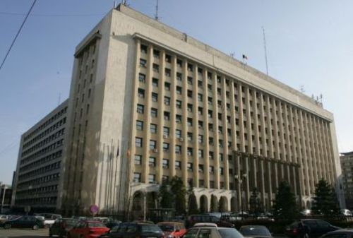 CNAIR: prelungiri in functii pentru mai multi directori