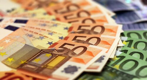 Cehia: Functionari publici, retinuti pentru frauda de 13,5 mil euro